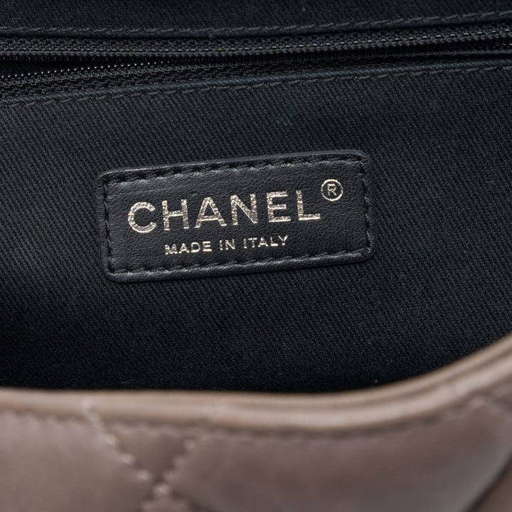 Chanel Paris Byzance Washed Take Away à rabat Jumbo Cuir d'agneau
