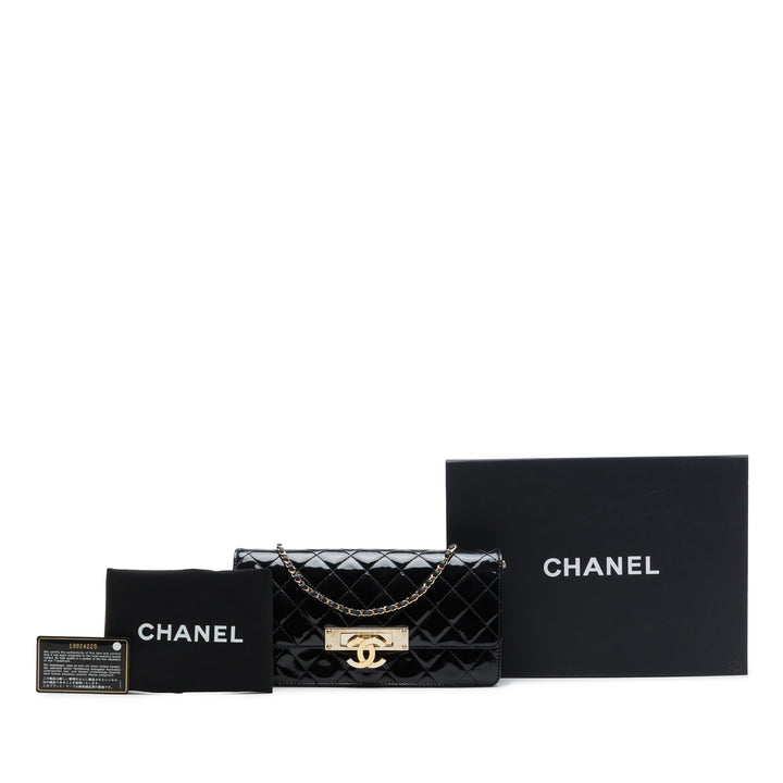 Matelassé Golden Class East West Wallet on Chain Noir