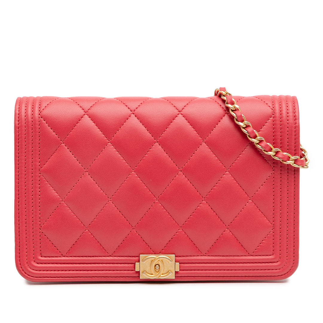 Chanel Quilted Caviar Boy Portefeuille on Chain Rouge – GABY PARIS Authentique