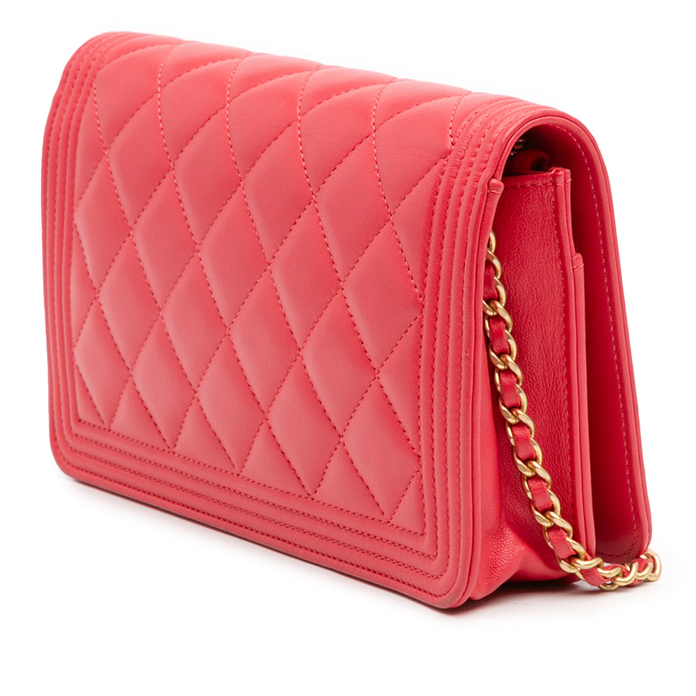 Chanel Quilted Caviar Boy Portefeuille on Chain Rouge – GABY PARIS Authentique