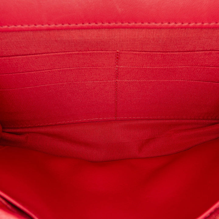 Chanel Quilted Caviar Boy Portefeuille on Chain Rouge – GABY PARIS Authentique
