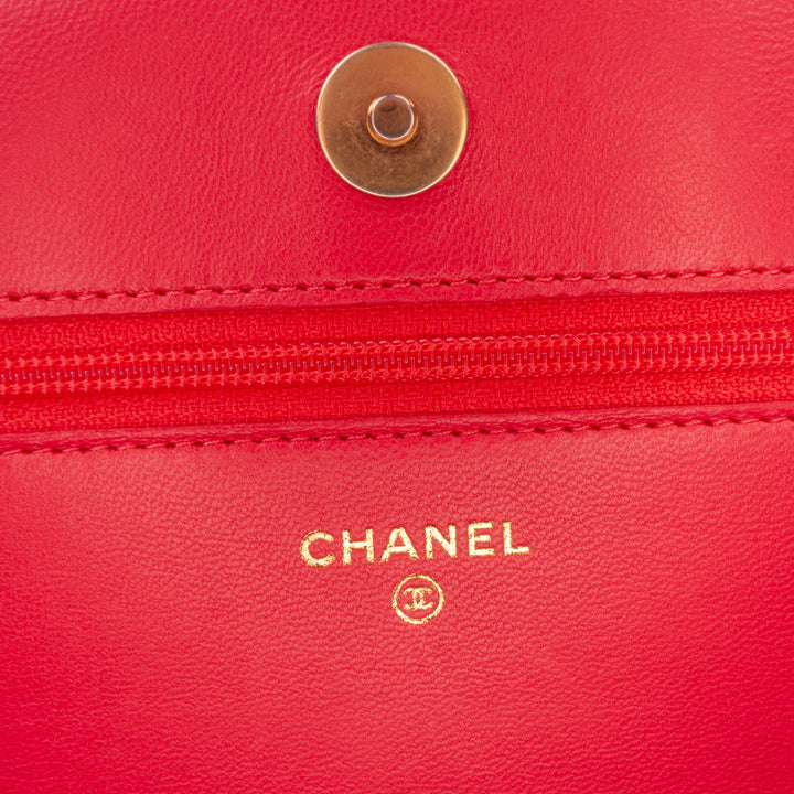 Chanel Quilted Caviar Boy Portefeuille on Chain Rouge – GABY PARIS Authentique