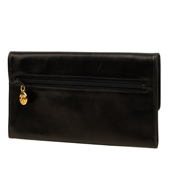 Chanel CC Surpiqué Double rabat Portefeuille long Cuir d'agneau Noir – vue 2 – GABY PARIS