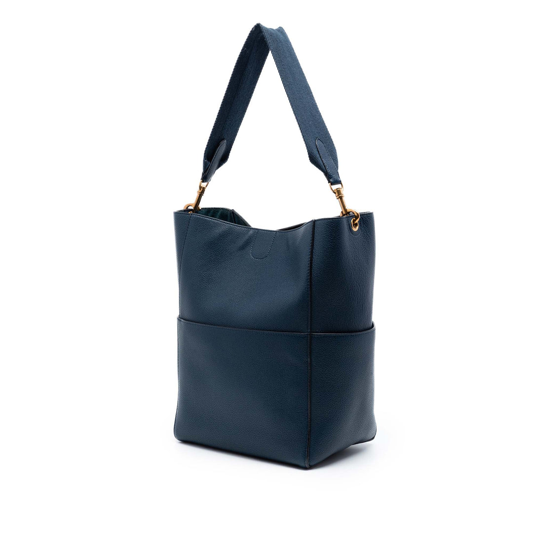Celine Medium Soft Cuir de veau grainé Seau Sangle Bucket Sac