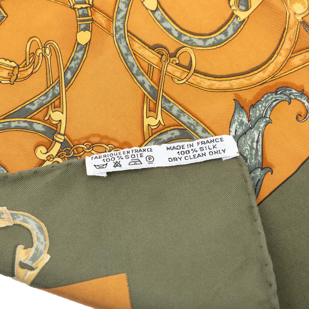 Hermès L Instruction Du Roy Soie Foulard 42
