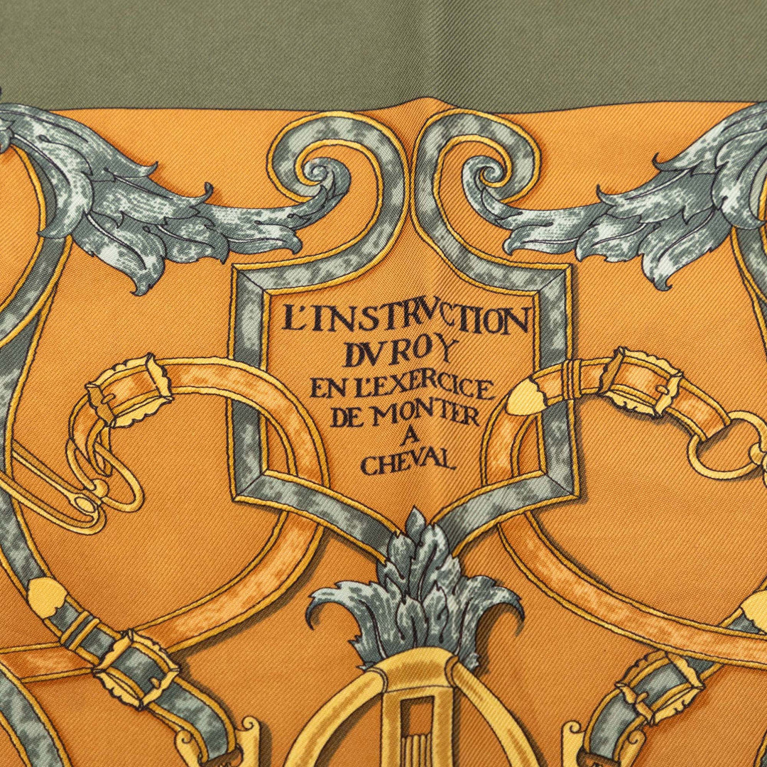 Hermès L Instruction Du Roy Soie Foulard 42