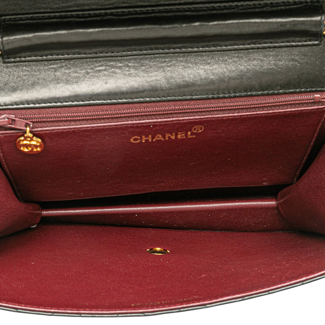 Chanel Medium CC Quilted Cuir d’agneau Simple rabat Noir