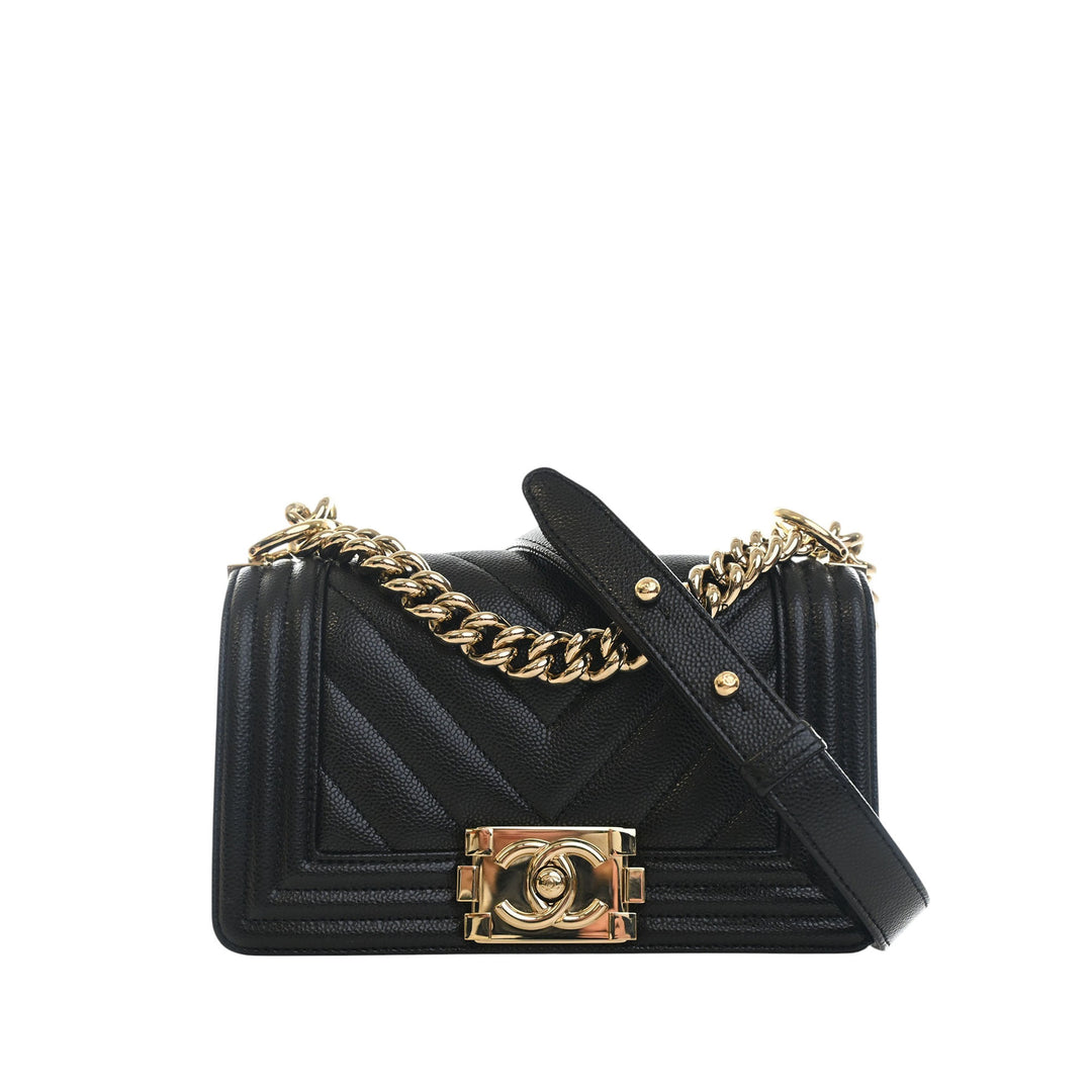 Chanel Small Chevron Caviar Boy à rabat