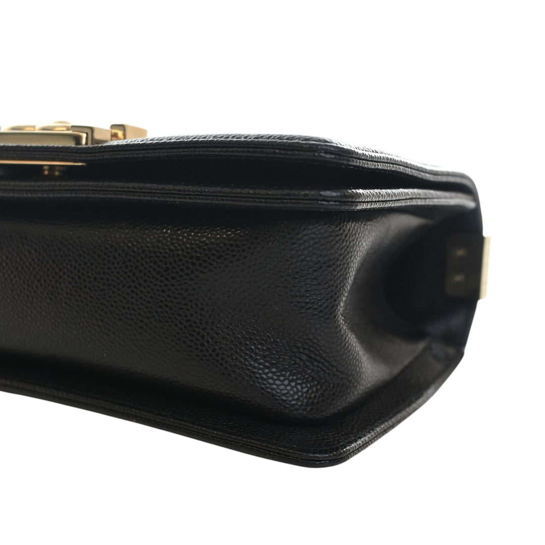 Chanel Small Chevron Caviar Boy à rabat