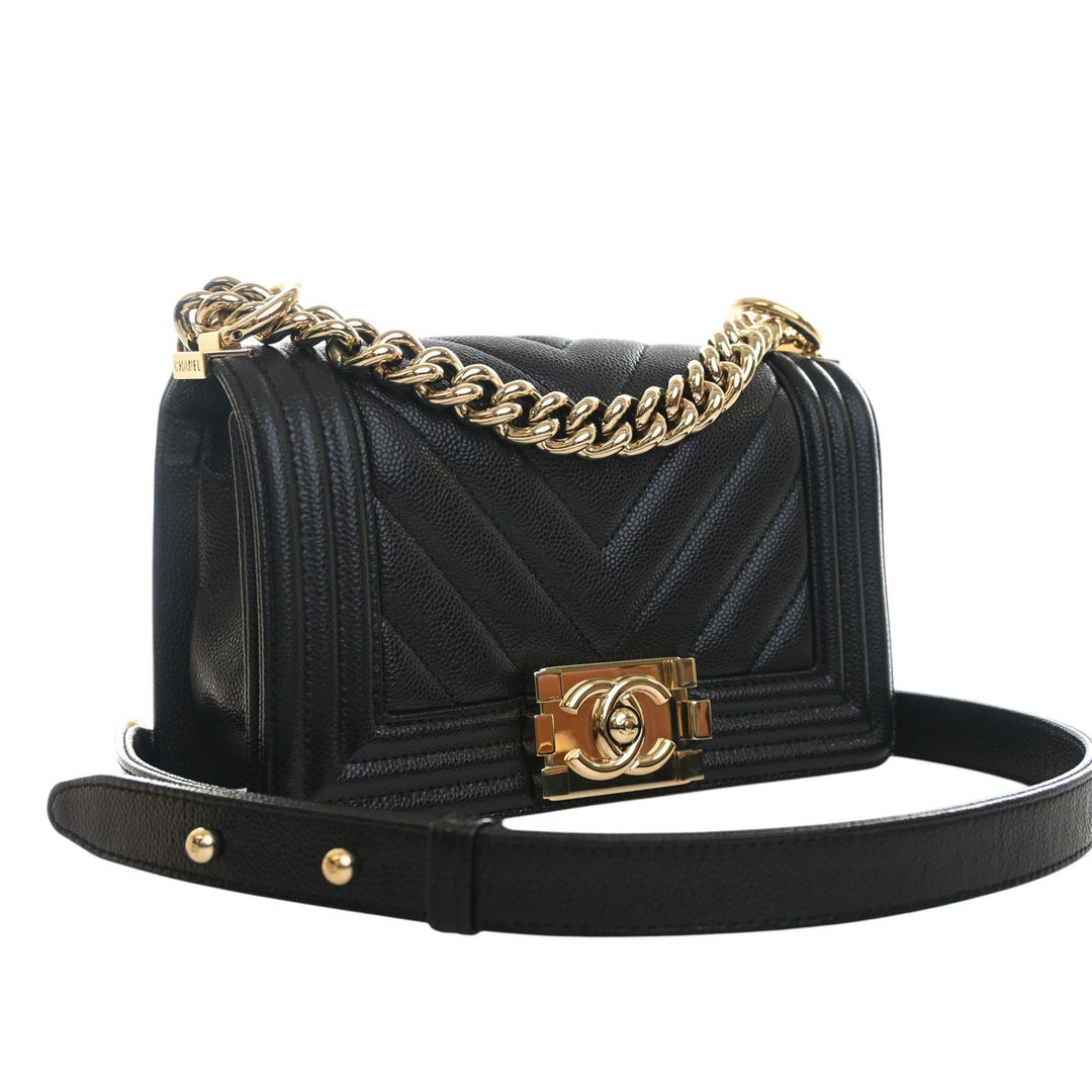 Chanel Small Chevron Caviar Boy à rabat
