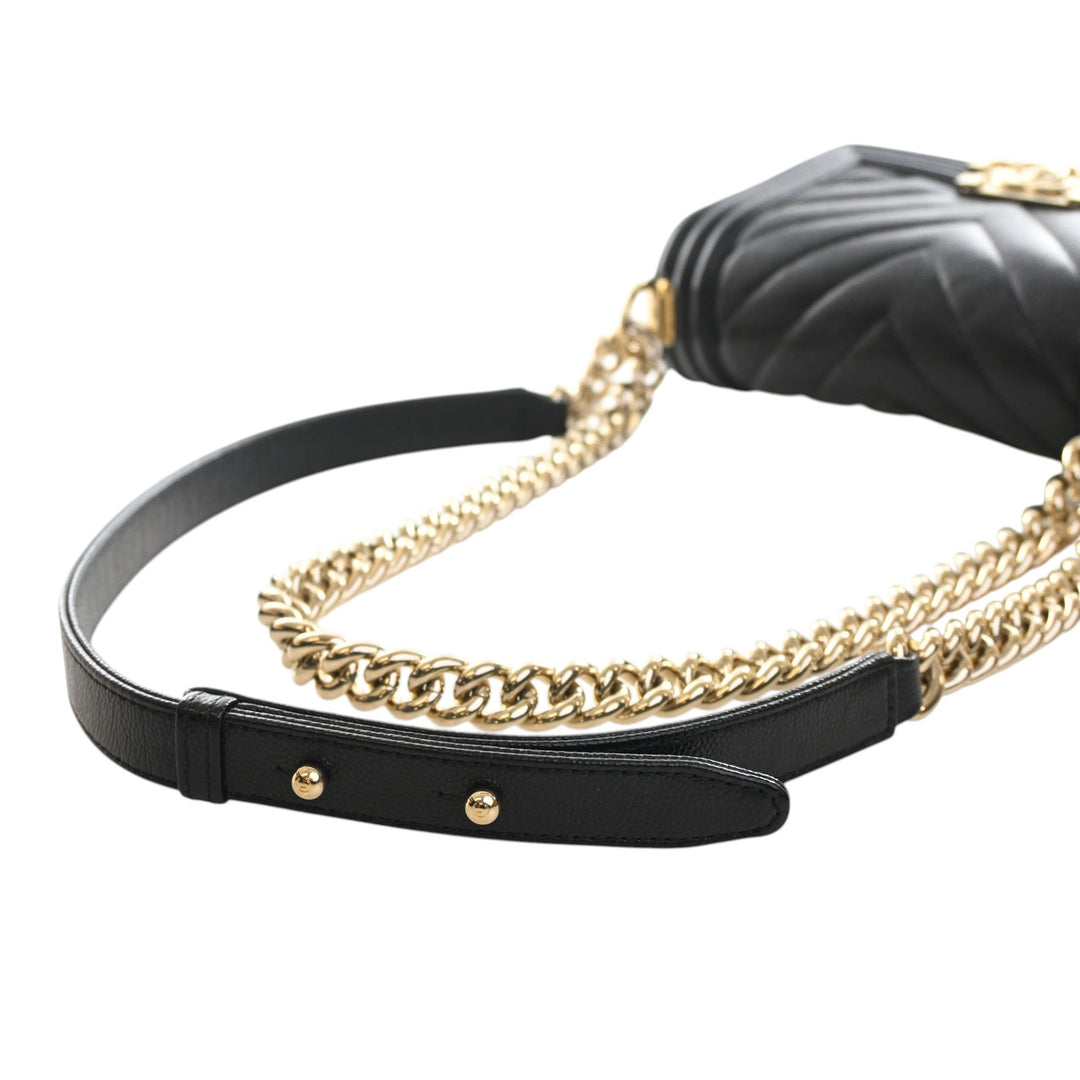 Chanel Small Chevron Caviar Boy à rabat