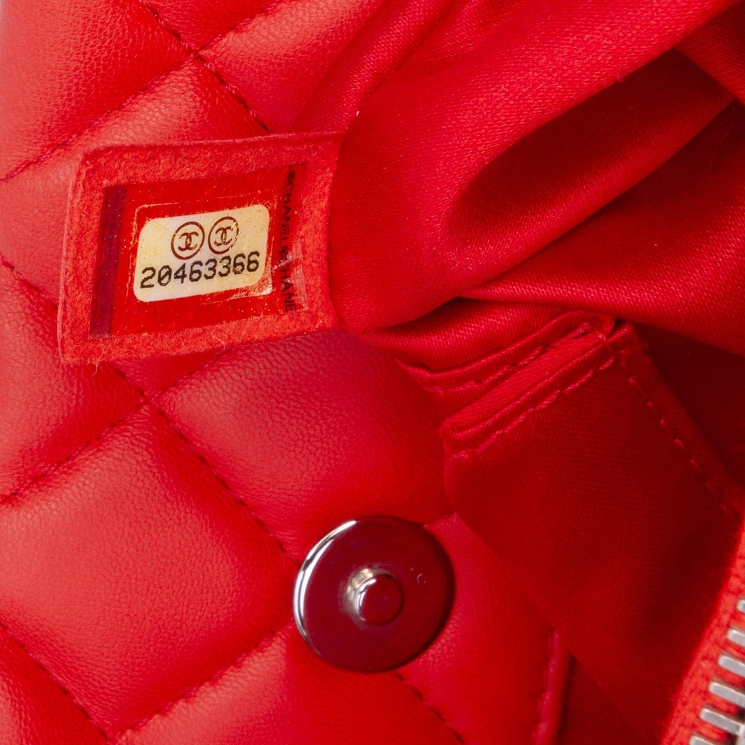 Quilted Lambskin 7 Tote Red - Gaby Paris