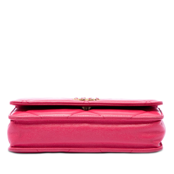 Chanel Matelassé 19 Wallet on Chain Cuir d'agneau