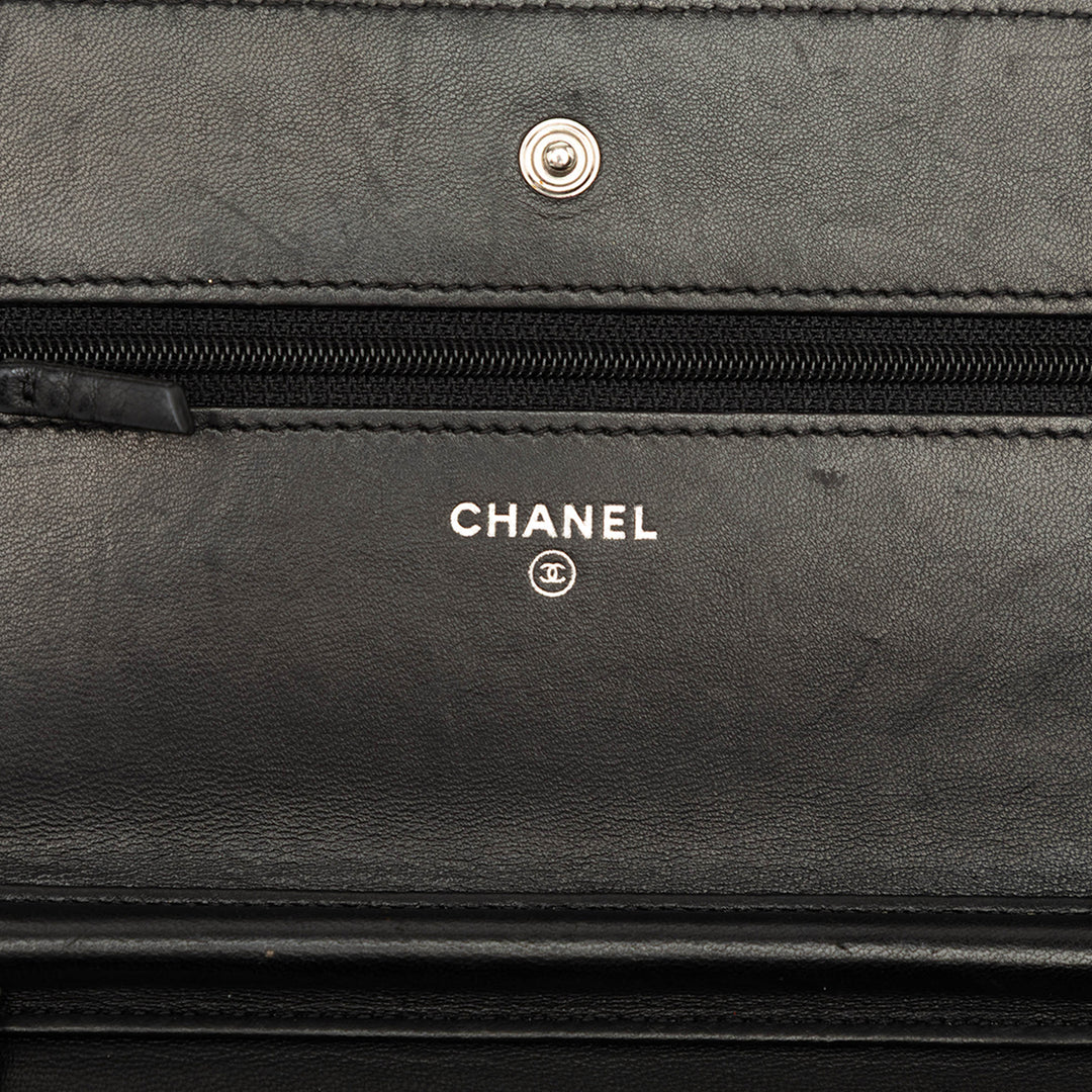 Chanel CC Matelassé Wallet on Chain Cuir d'agneau