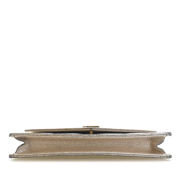 Saint Laurent Metallic Crackled Chevron Cuir de veau Monogram Envelope Chain Portefeuille