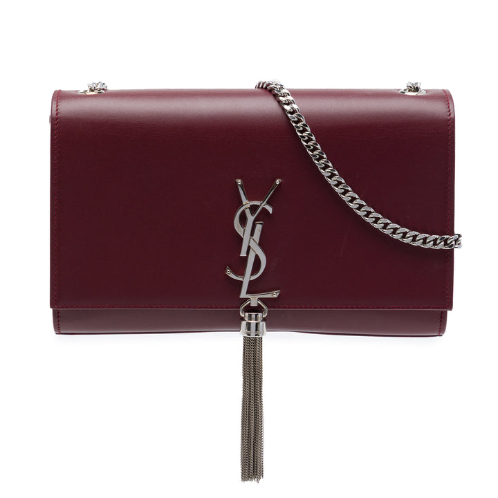 Saint Laurent Classic Kate Pompon Sac Moyen Cuir de veau lisse Rouge – vue principale – GABY PARIS
