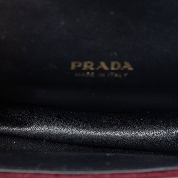 Prada Micro Croc embossé Cuir à finitions Velluto Cahier Sac porté croisé