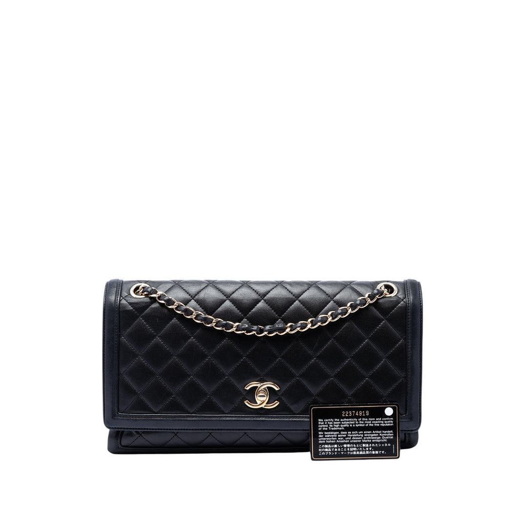 Chanel Matelassé 3 Compartment à rabat Jumbo Cuir d'agneau