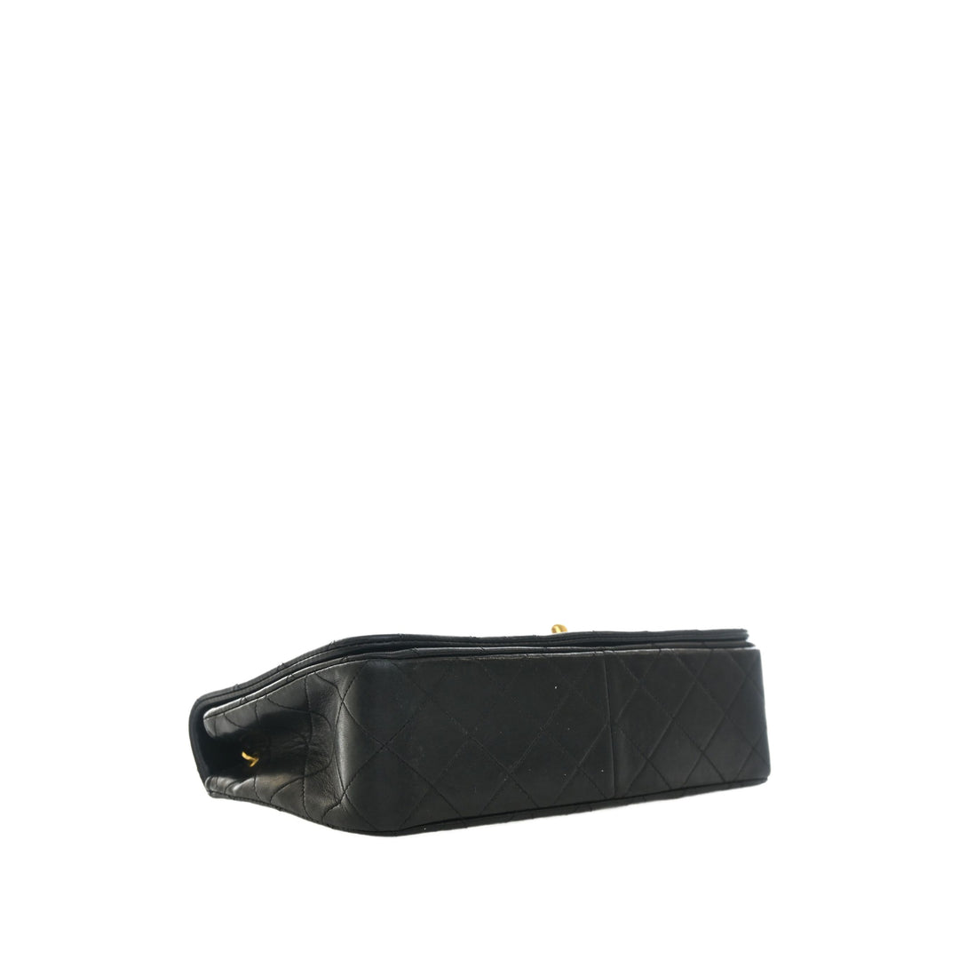 Chanel CC Matelassé Fermoir tourniquet Full Rabat simple Cuir d'agneau Noir – vue 15 – GABY PARIS