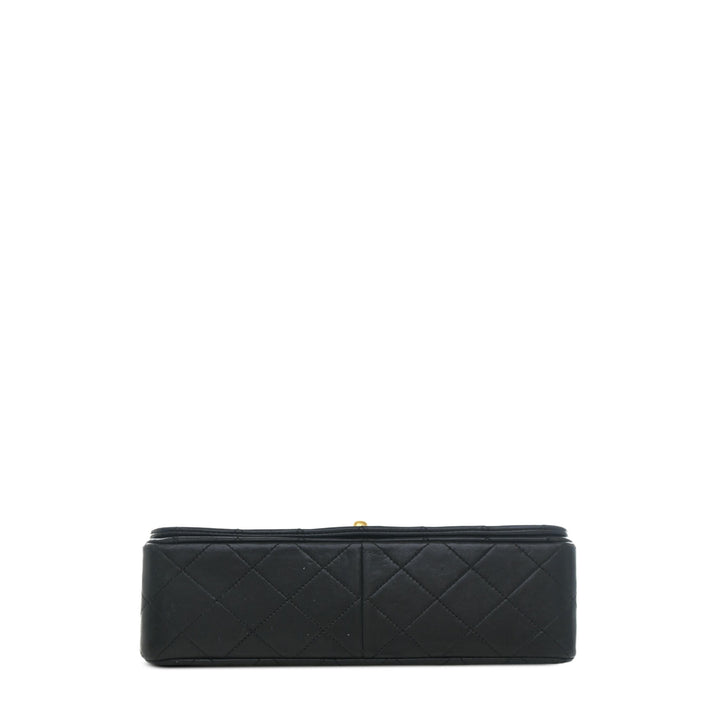 Chanel CC Matelassé Fermoir tourniquet Full Rabat simple Cuir d'agneau Noir – vue 3 – GABY PARIS