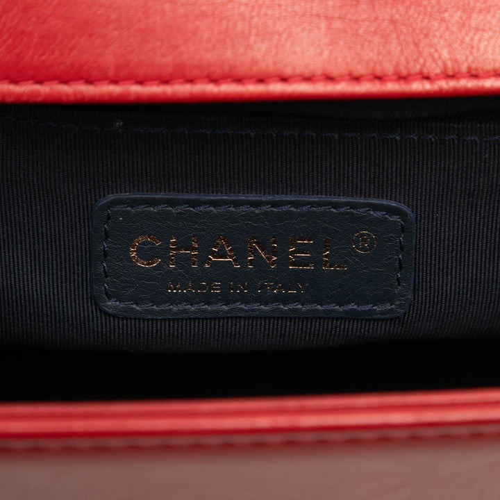 Chanel Matelassé et Boy à rabat Moyen Tweed Rouge – vue 5 – GABY PARIS