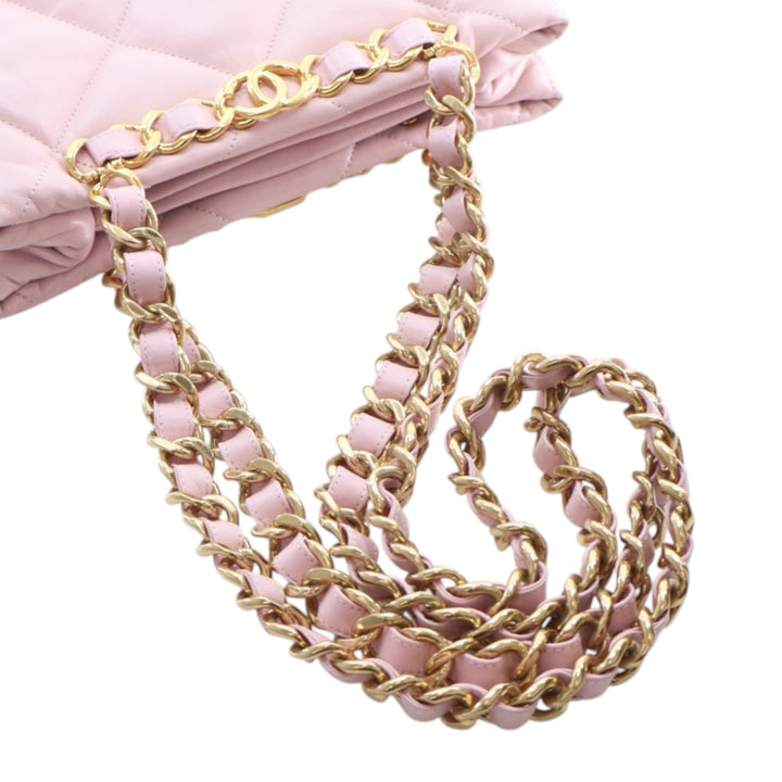 Chanel Medium Matelassé Cuir de veau Funky Town Shopping Cabas