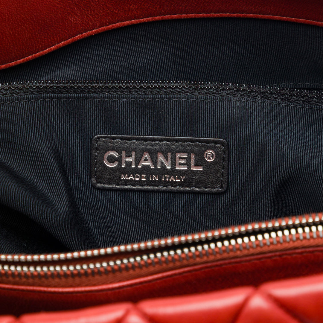 Chanel Cabas Matelassé New Bubble Grand Cuir d'agneau Rouge – vue 5 – GABY PARIS