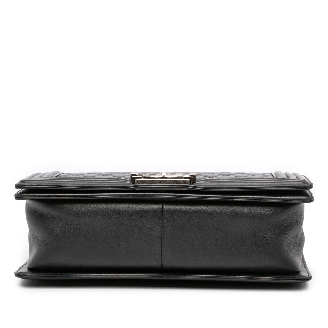 Chanel Old Medium Quilted Cuir d’agneau Boy Flap Noir – GABY PARIS Authentique