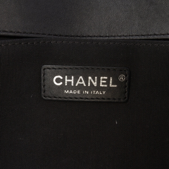 Chanel Old Medium Quilted Cuir d’agneau Boy Flap Noir – GABY PARIS Authentique