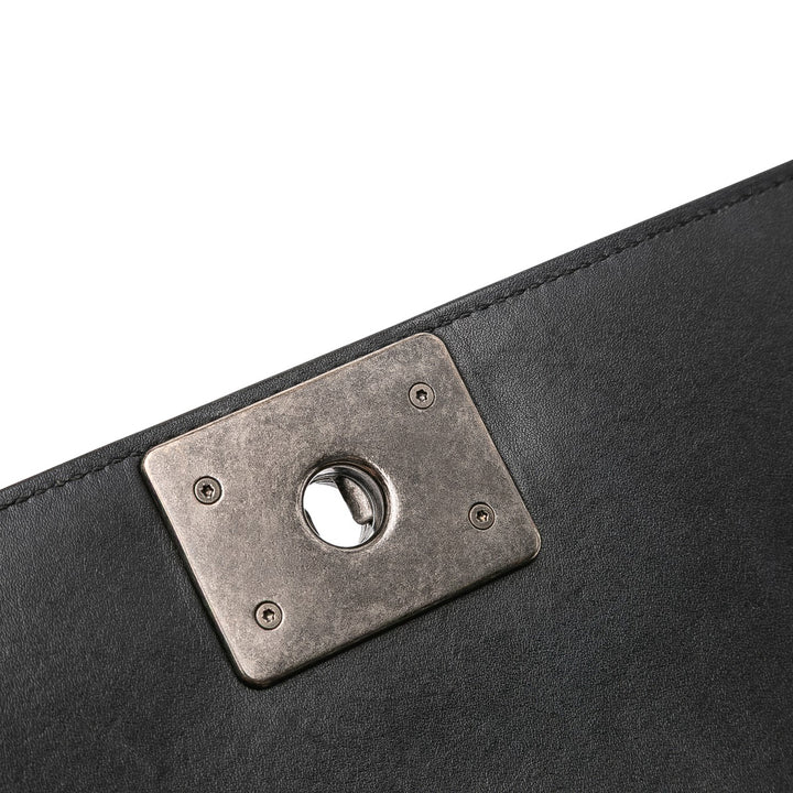 Chanel Old Medium Quilted Cuir d’agneau Boy Flap Noir – GABY PARIS Authentique