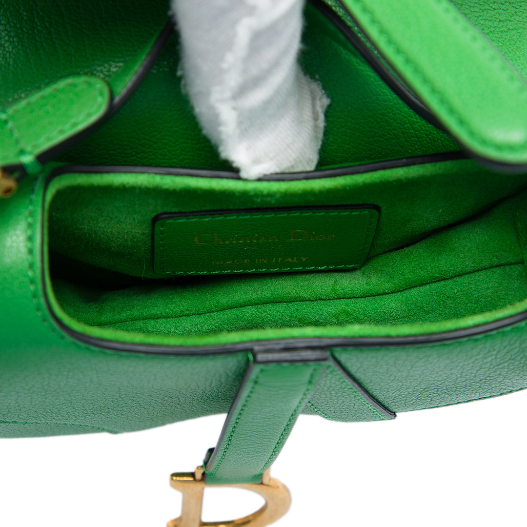 Dior Sac à main Saddle Micro Cuir de chèvre Vert – vue 4 – GABY PARIS
