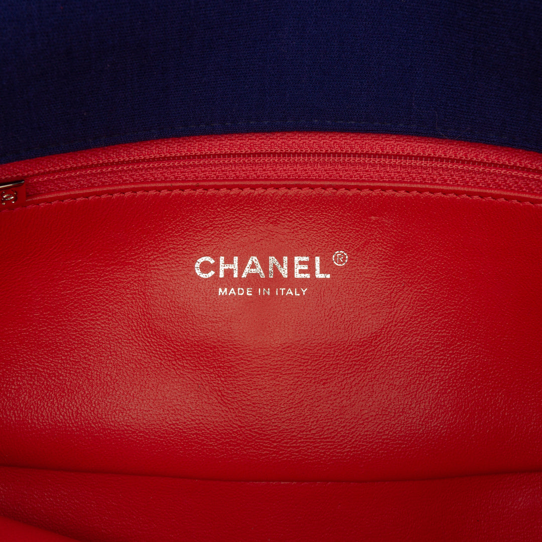 Chanel Medium Vertical Matelassé Jersey Simple rabat