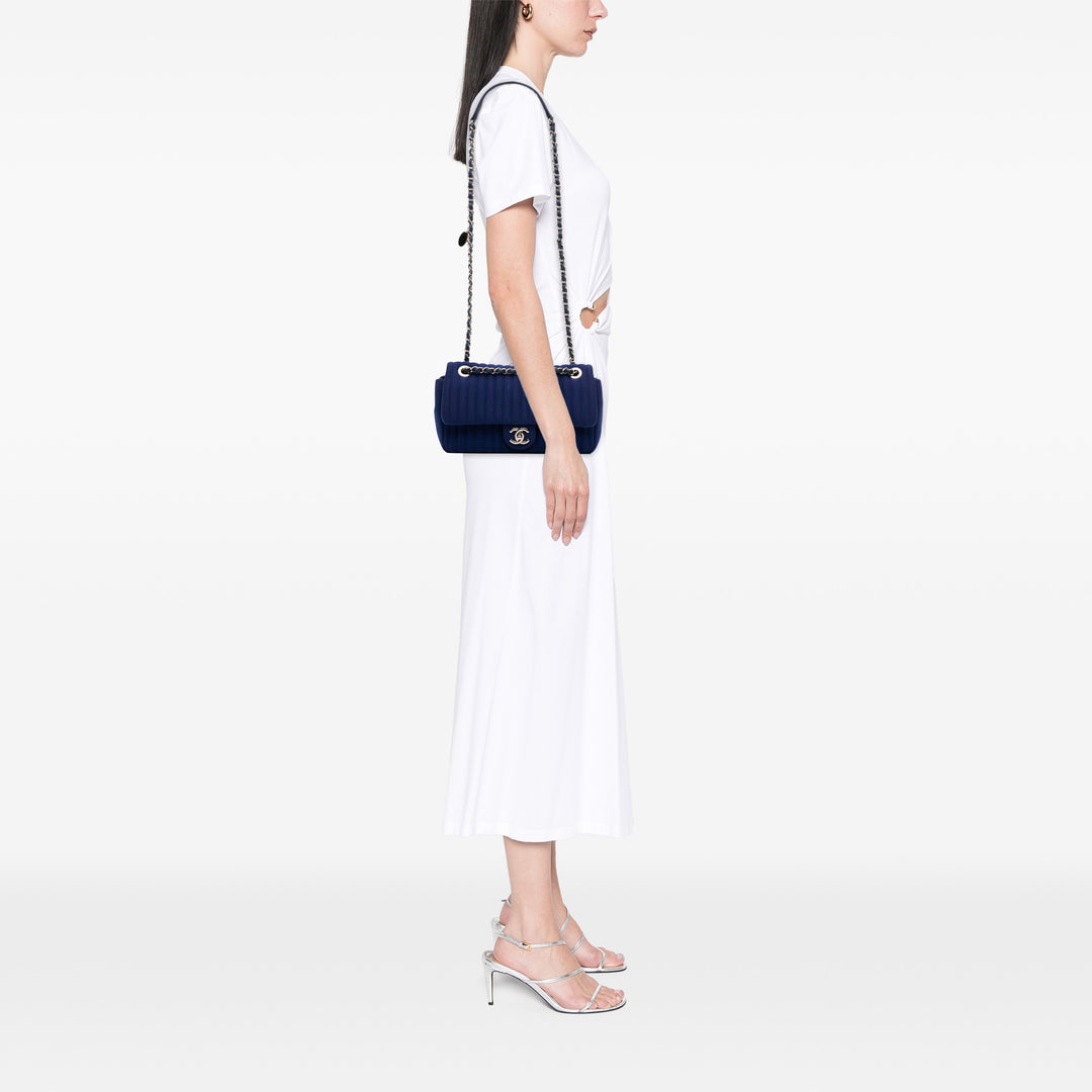 Chanel Medium Vertical Matelassé Jersey Simple rabat