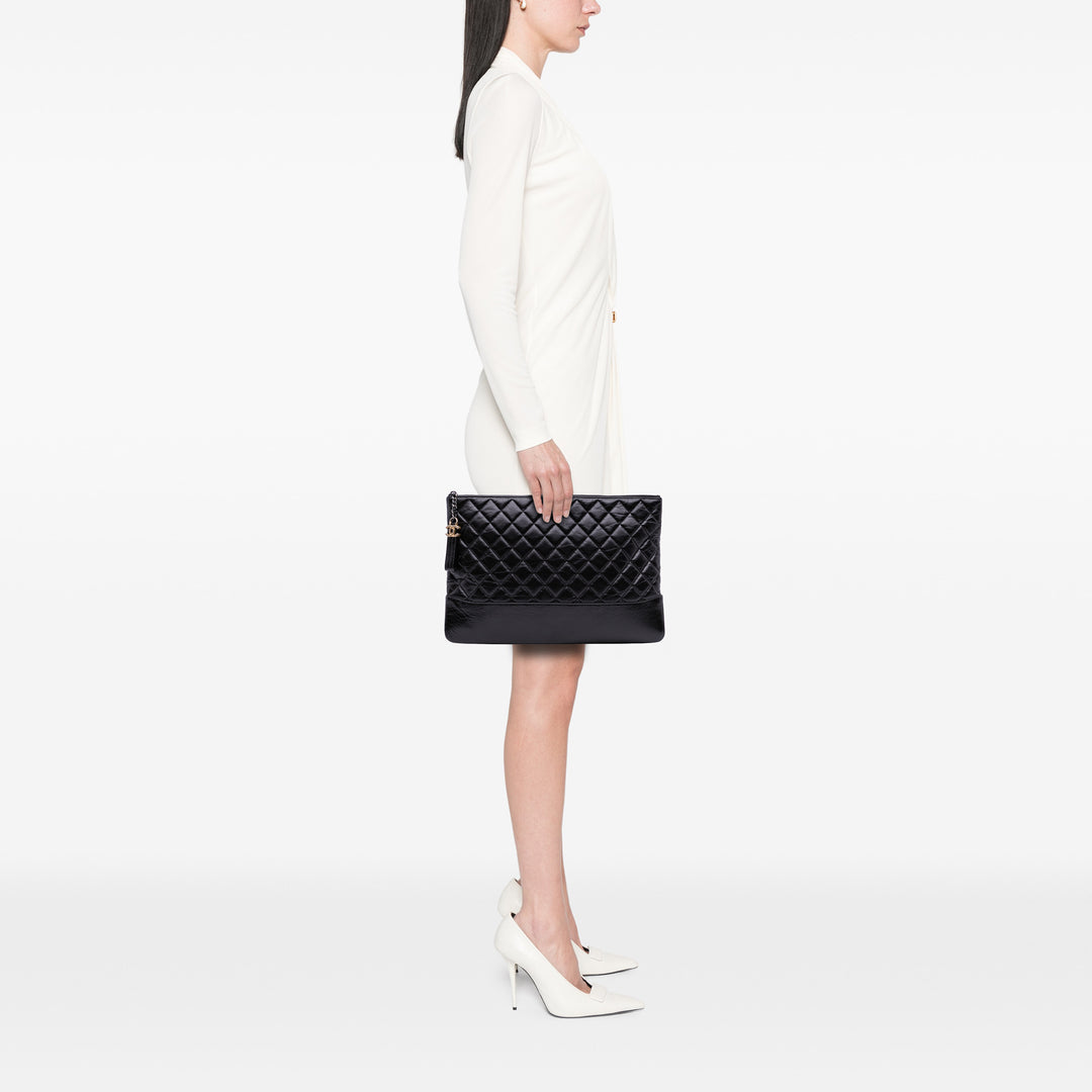 Large Aged Calfskin Gabrielle O Case Clutch Black - Gaby Paris