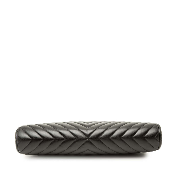 Chanel Chevron Timeless Kisslock Pochette Cuir d'agneau Noir – vue 3 – GABY PARIS