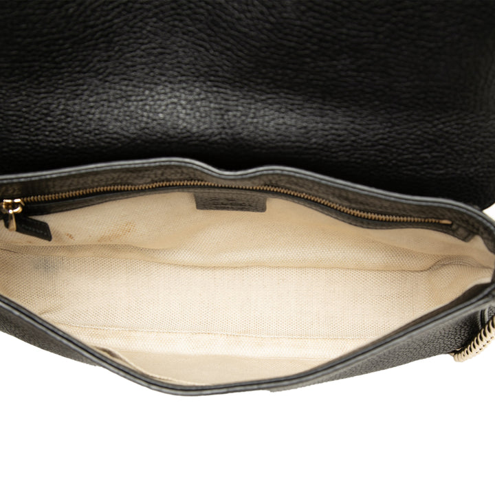 Soho Chaîne à rabat Sac Moyen Cuir de veau Noir