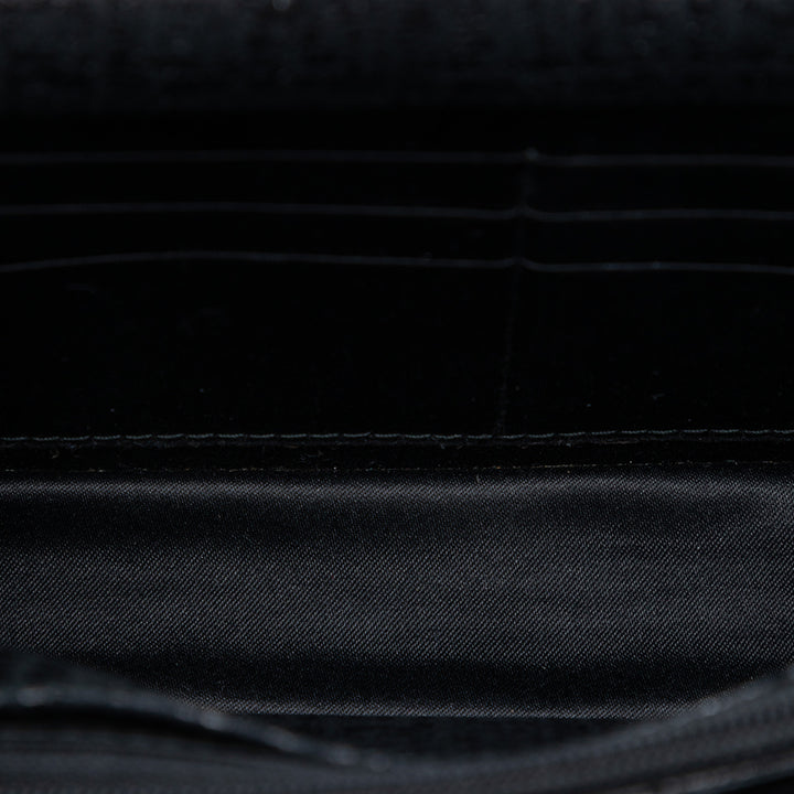 Chanel CC Matelassé froissé Cuir verni Wallet on Chain