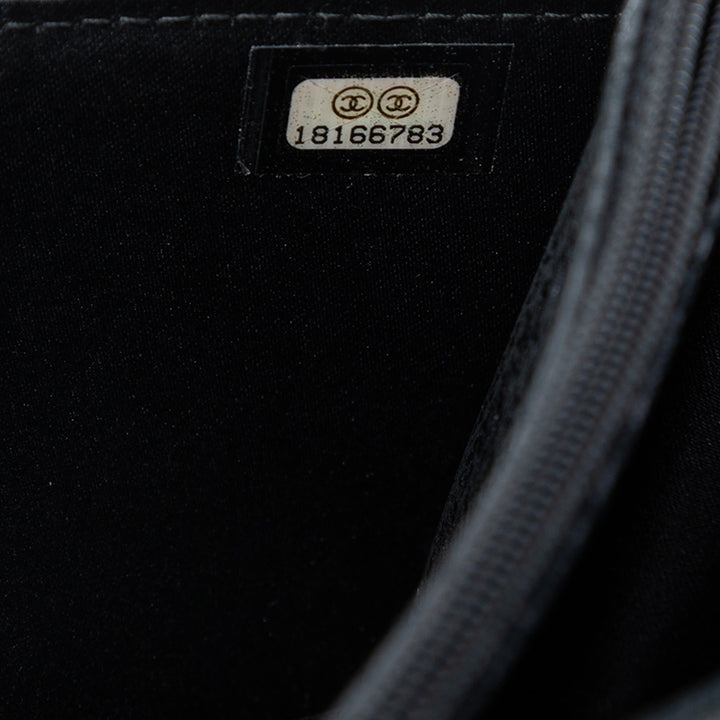 Chanel CC Matelassé froissé Cuir verni Wallet on Chain