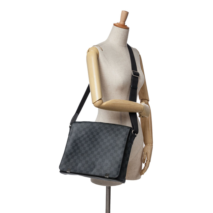 Damier Graphite District MM Black - Gaby Paris
