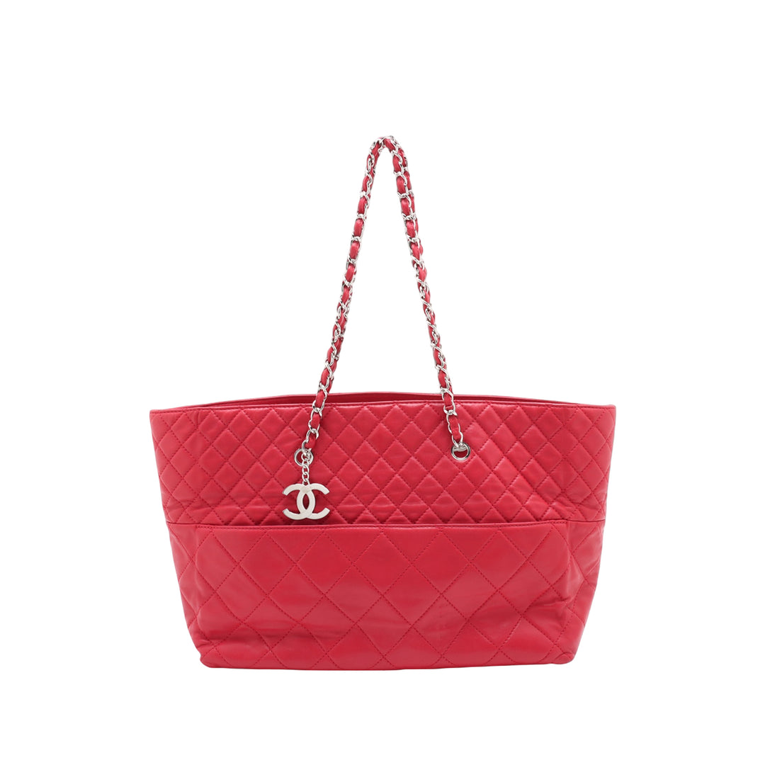 Chanel Large Matelassé Cuir de veau In The Business Cabas