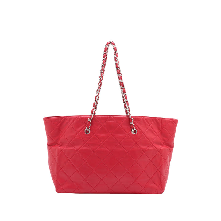 Chanel Large Matelassé Cuir de veau In The Business Cabas