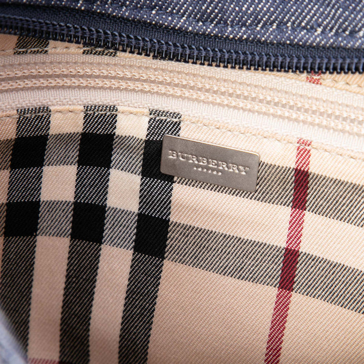 Burberry Sac porté épaule House Check à finitions Jean Bleu – vue 5 – GABY PARIS