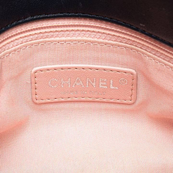 Chanel Quilted Cuir d’agneau and Tweed Elegant Trim Flap Bleu – GABY PARIS Authentique