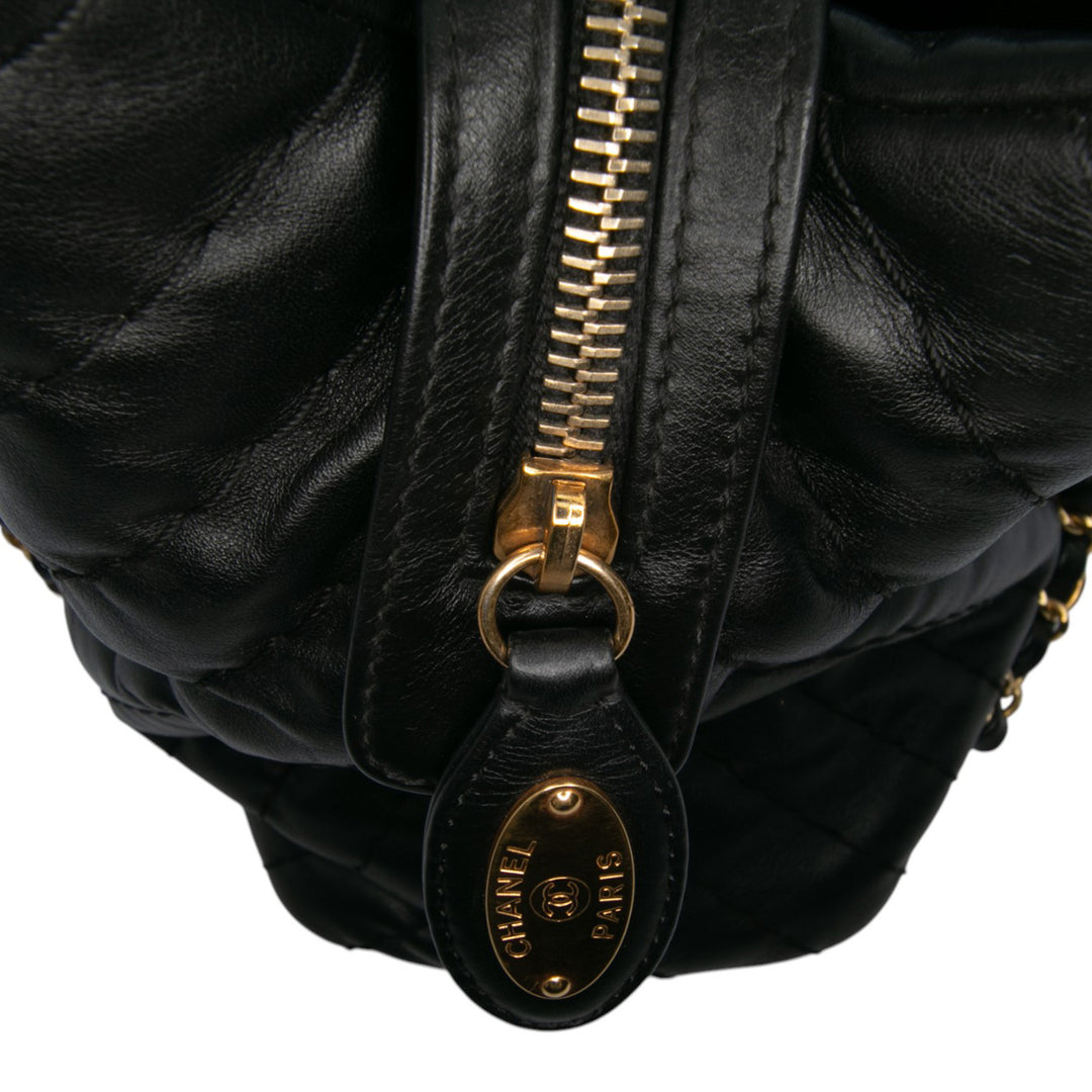 Chanel Large Chevron Cuir de veau Surpique Cabas Noir – GABY PARIS Authentique