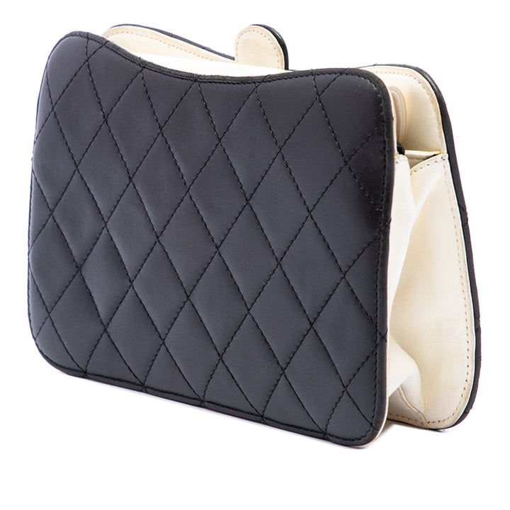 CC Matelassé Pochette avec chaîne Cuir d'agneau Noir