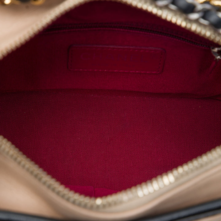 Chanel Small Matelassé vieilli Cuir de veau Gabrielle Hobo