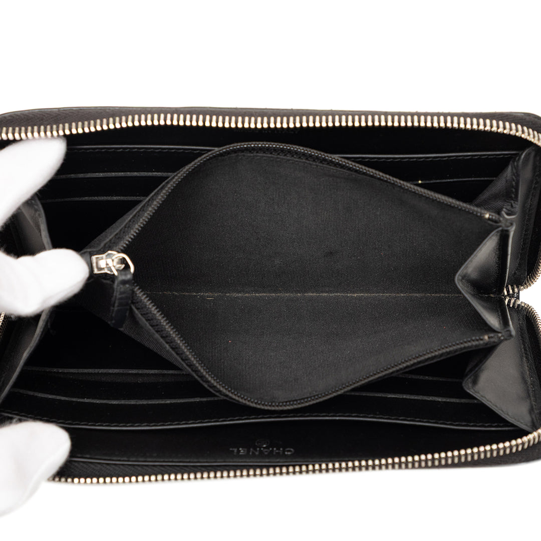 Chanel CC Cuir verni Surpiqué Portefeuille long