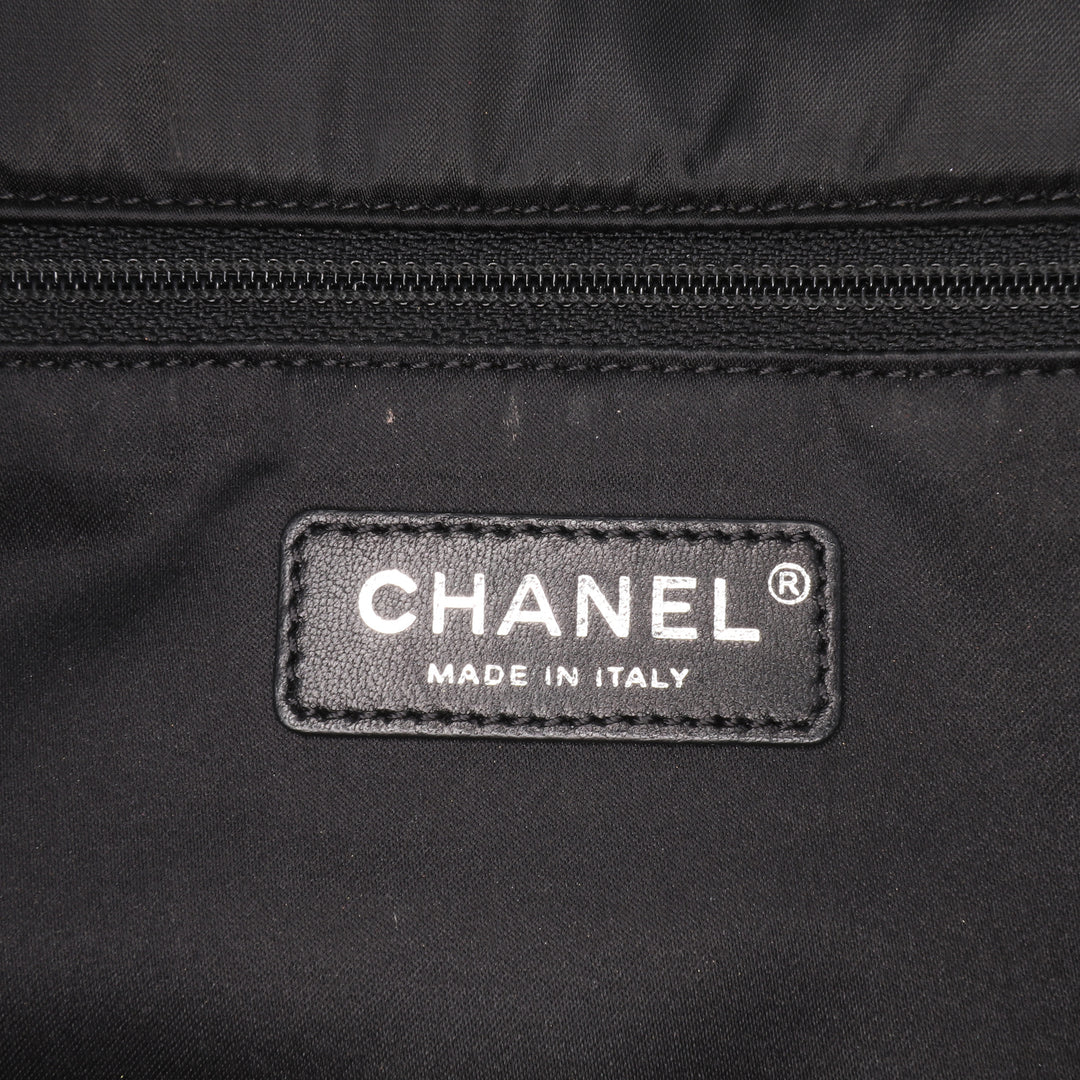 Bicolor Tweed and Nylon Astronaut Essentials Flap Black - Gaby Paris