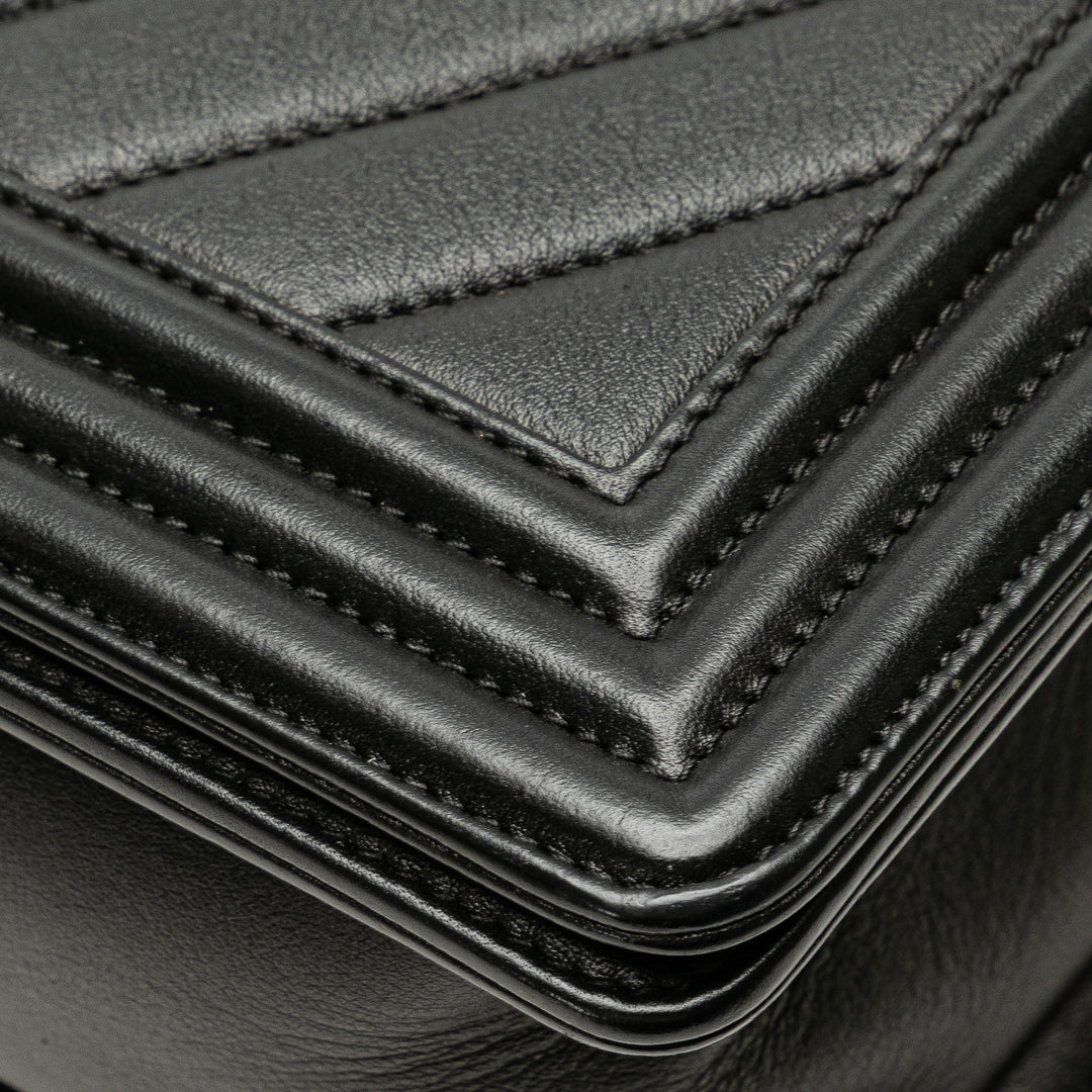 Old Medium Chevron Calfskin Boy Flap Black - Gaby Paris