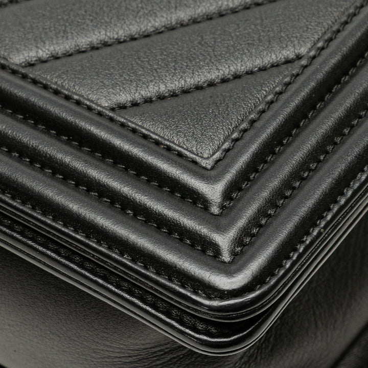 Old Medium Chevron Calfskin Boy Flap Black - Gaby Paris